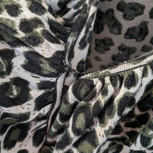 INC International Concepts Sweater Women's sz L Leopard Print Ruffle Gold Glam - Picture 7 of 8